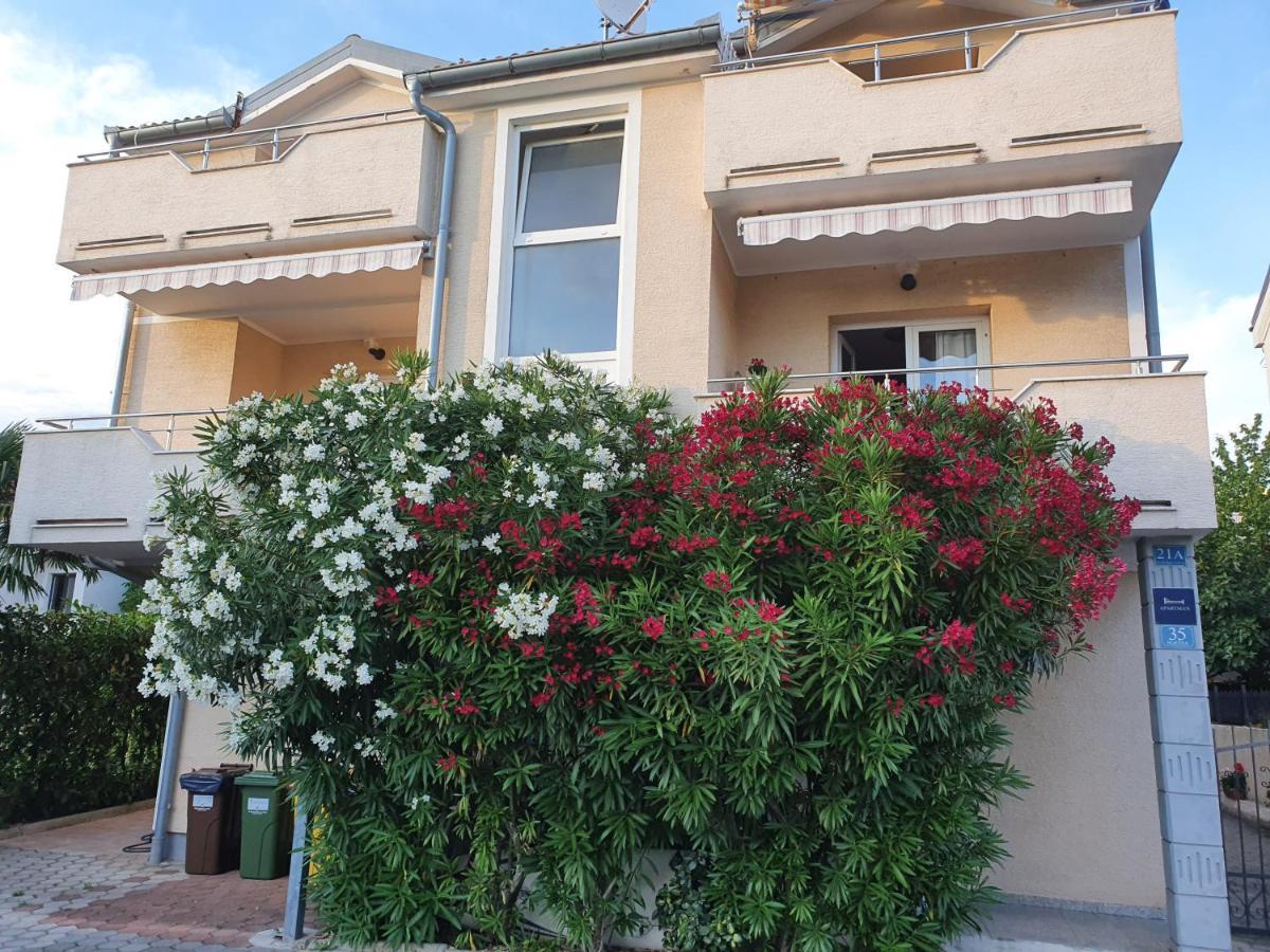 Apartments Zoretic Malinska Exterior photo